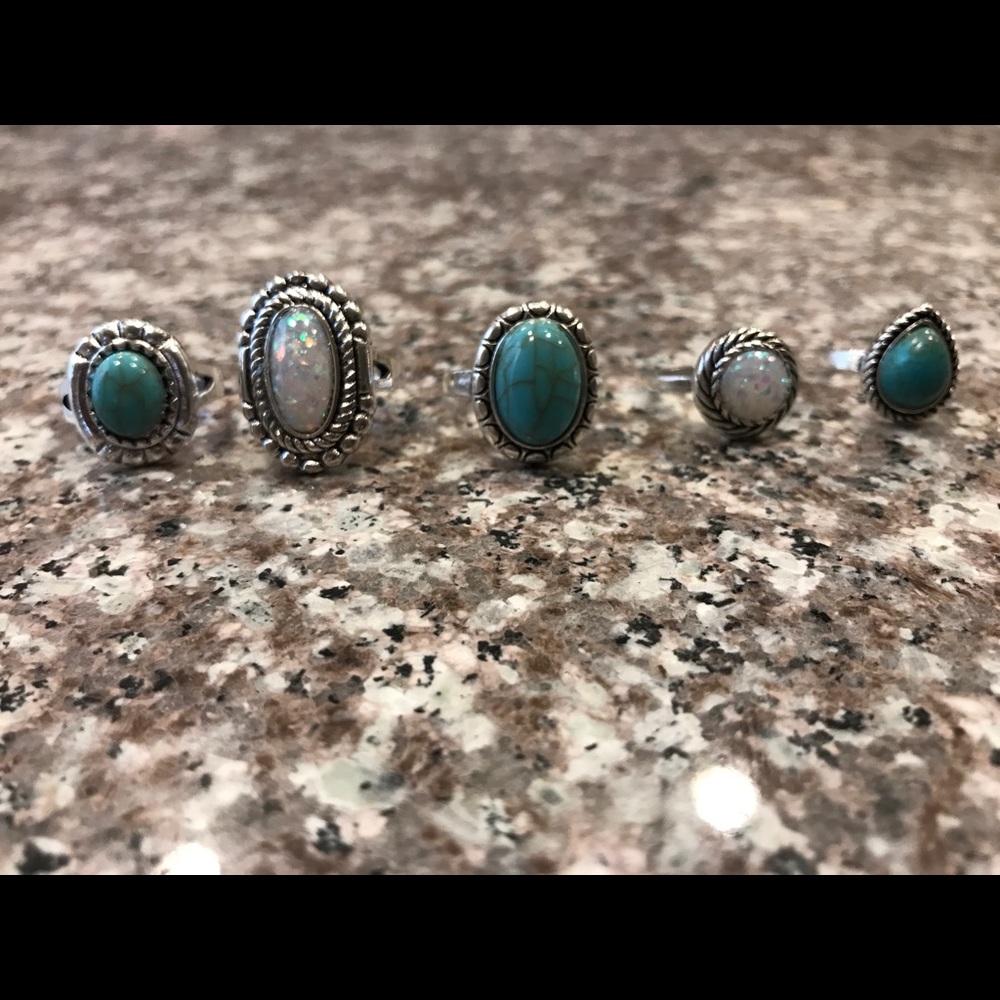 Costume rings